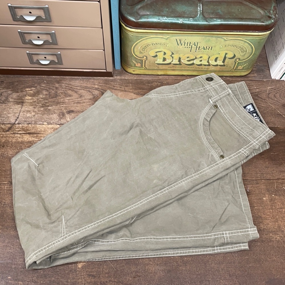 Men’s Pants Kuhl Khaki Size 32 Waist 32 Inseam Size 16F